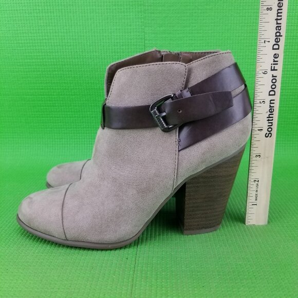 ✅Carlos Santana HARVEST Side Zip Heeled Western Ankle Booties Womens 7.5M Buckle - Picture 2 of 10